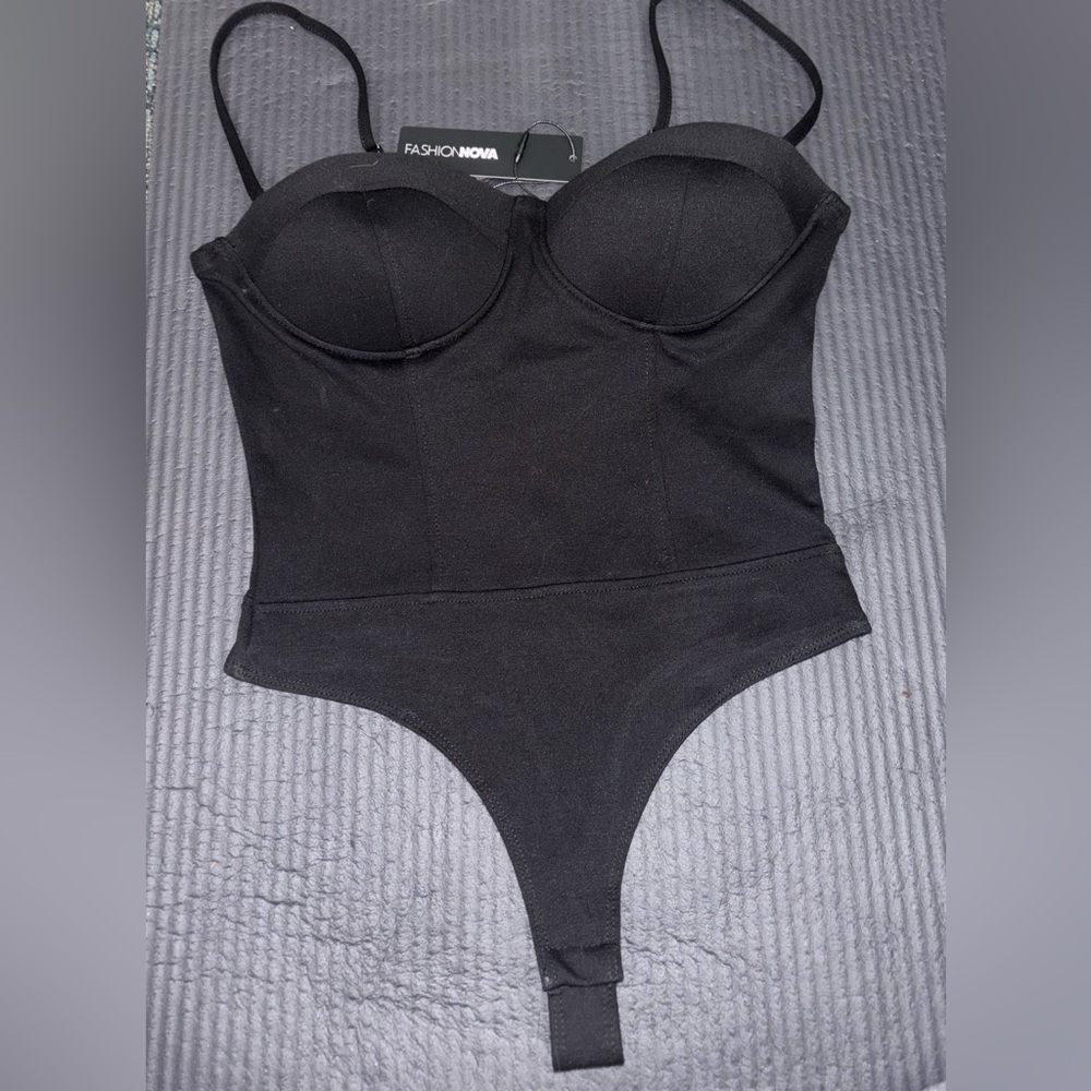 Fashion nova bodysuit - Picture 2 of 9